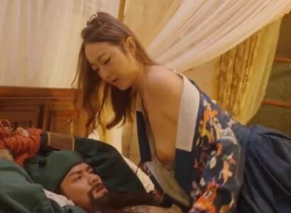 Zhuge Liang ตกอยู่ในอ้อมแขนของกองทัพบก