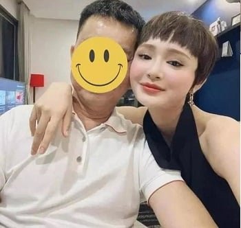 เปิดเผยคลิปร้อนของ Hien Ho กับยักษ์