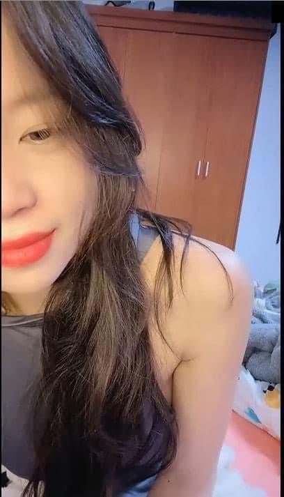 Nguyen Thi Bich Van 2K8 และแฟนของเธอค้นพบช่วงเวลาที่ร้อนแรงเผยให้เห็นคลิปความรัก