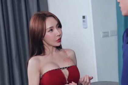 เด็กชายที่อ่อนแอถูกล่อลวงโดยเพื่อนที่ดีที่สุดของเขาในการผจญภัยที่เต็มไปด้วยความปรารถนา